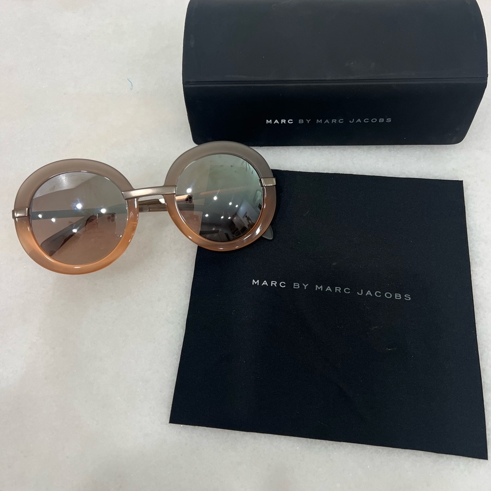 Marc Jacobs Round Ombré Sunglasses